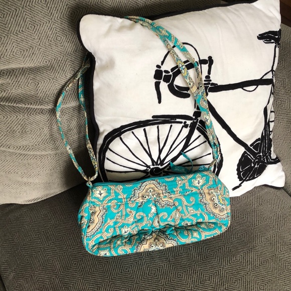 Vera Bradley small handbag - Picture 2 of 3